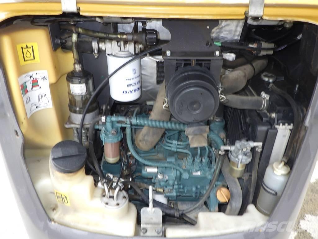 Volvo EC 15 C حفارات صغيرة أقل من 7 طن (حفارات صغيرة)