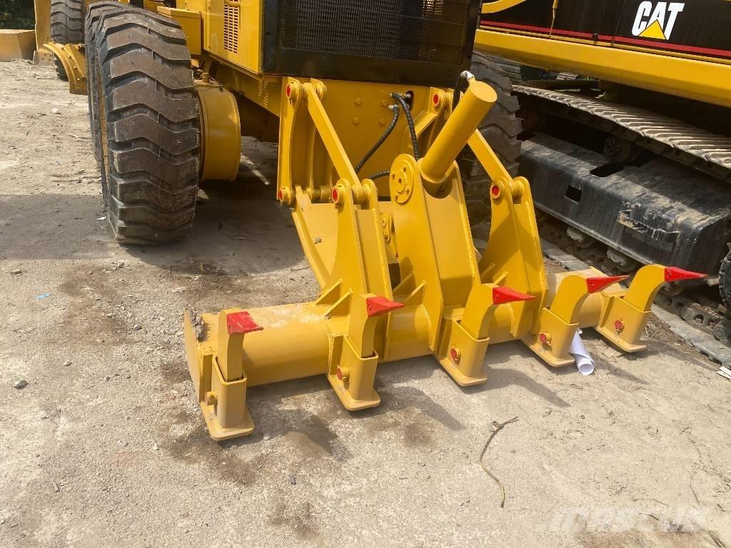 CAT 140 H معدات تمهيد الطرق