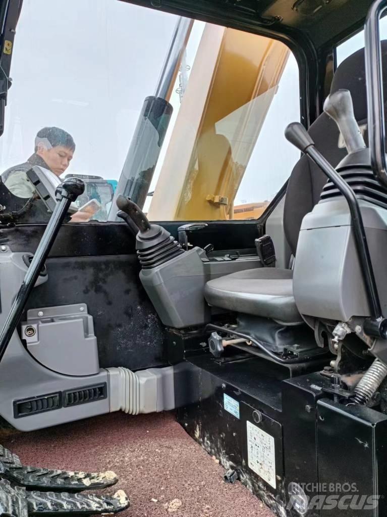 CAT 307 حفارات زحافة