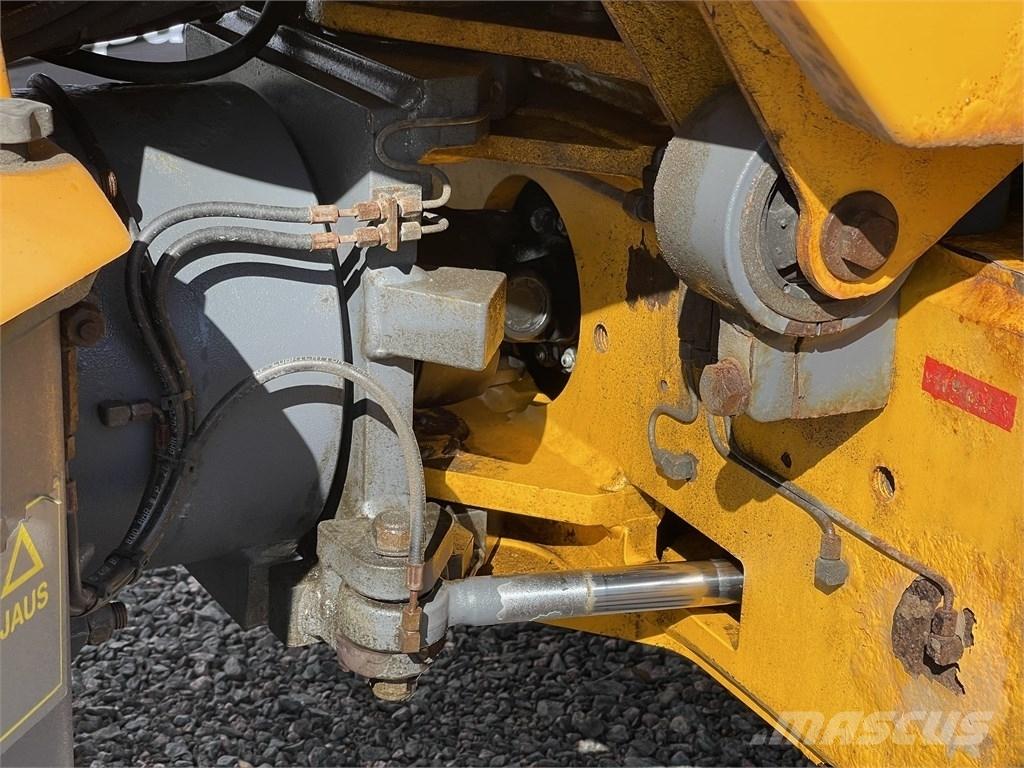 Wille 655C جرارات مدمجة