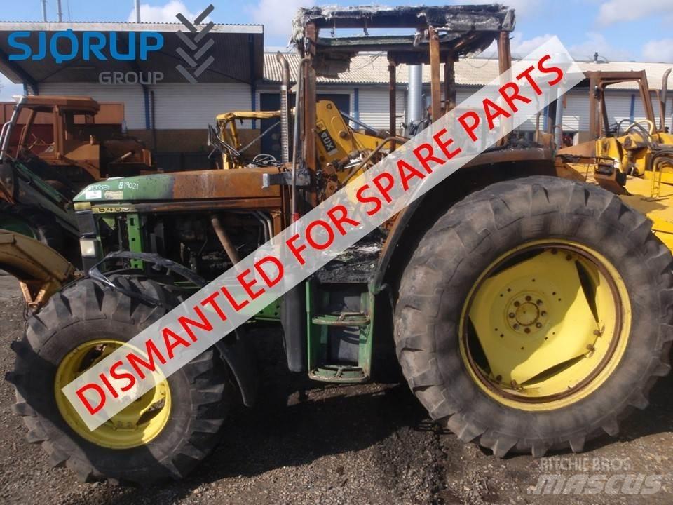 John Deere 6400 الجرارات
