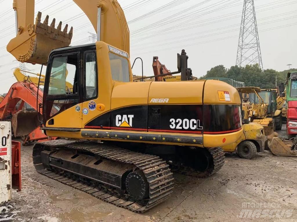 CAT 320C حفارات زحافة