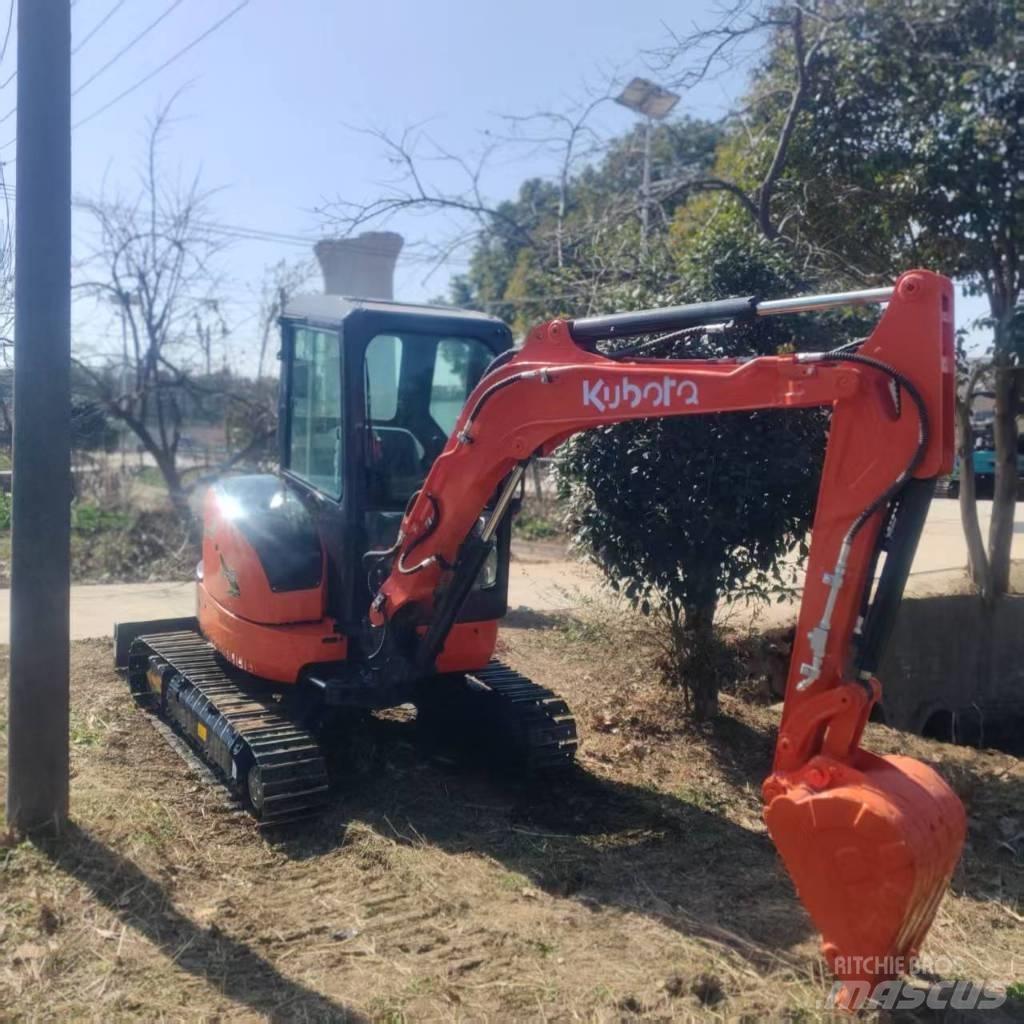 Kubota U 35 حفارات زحافة