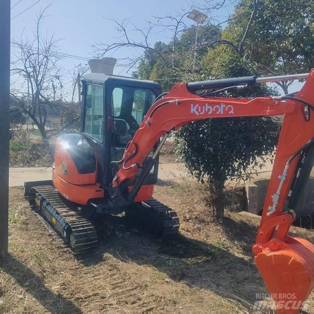 Kubota U 35 حفارات زحافة