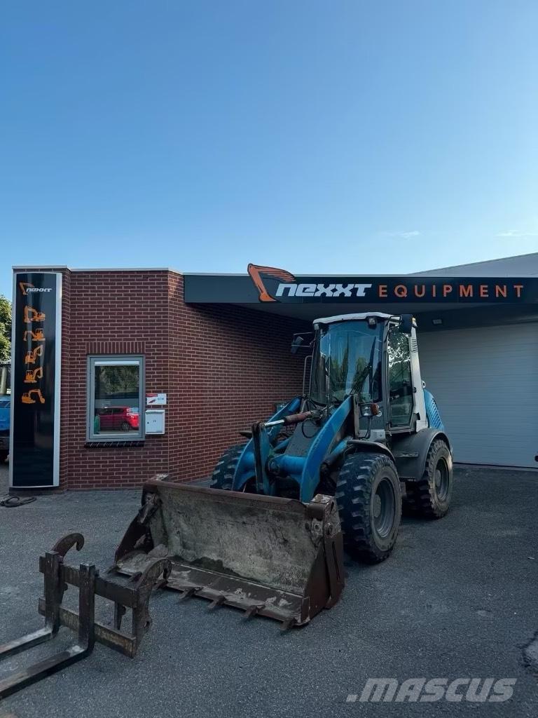 Atlas AR 65 لوادر بعجل