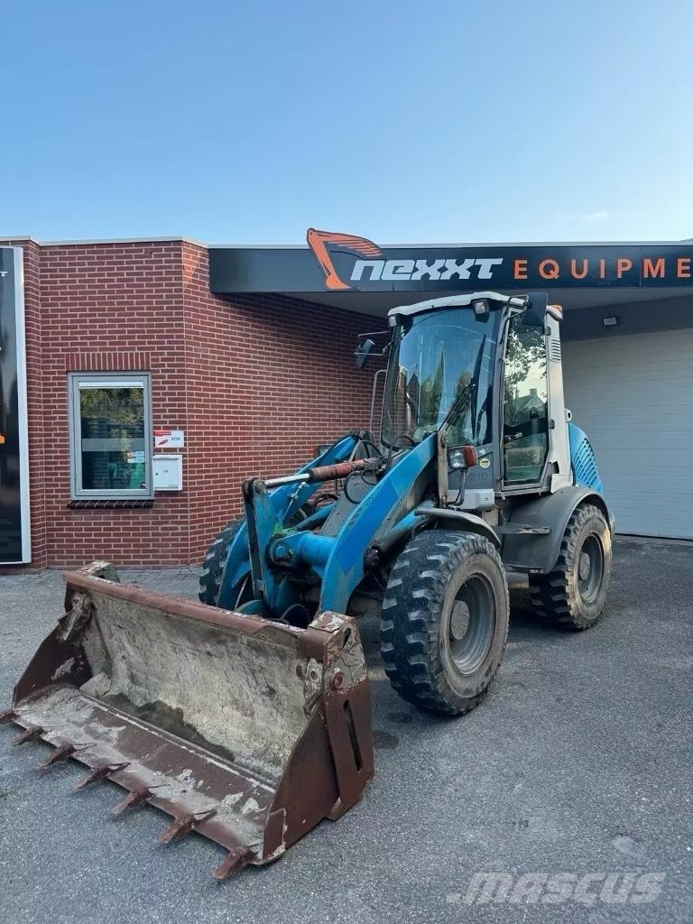 Atlas AR 65 لوادر بعجل