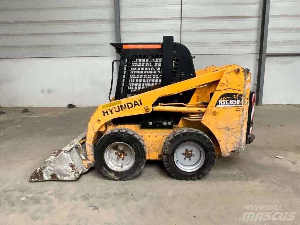 Hyundai HSL 650 لوادر انزلاقية التوجيه
