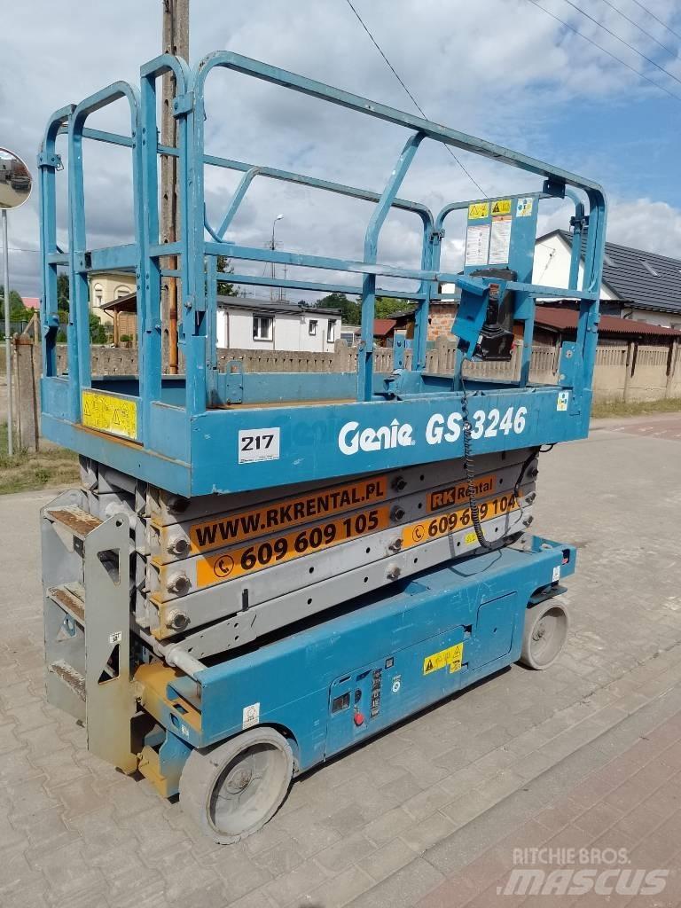 Genie GS 3246 رافعات مقصية الشكل