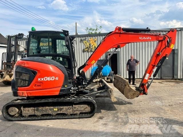 Kubota KX 060-5 حفارات صغيرة أقل من 7 طن (حفارات صغيرة)