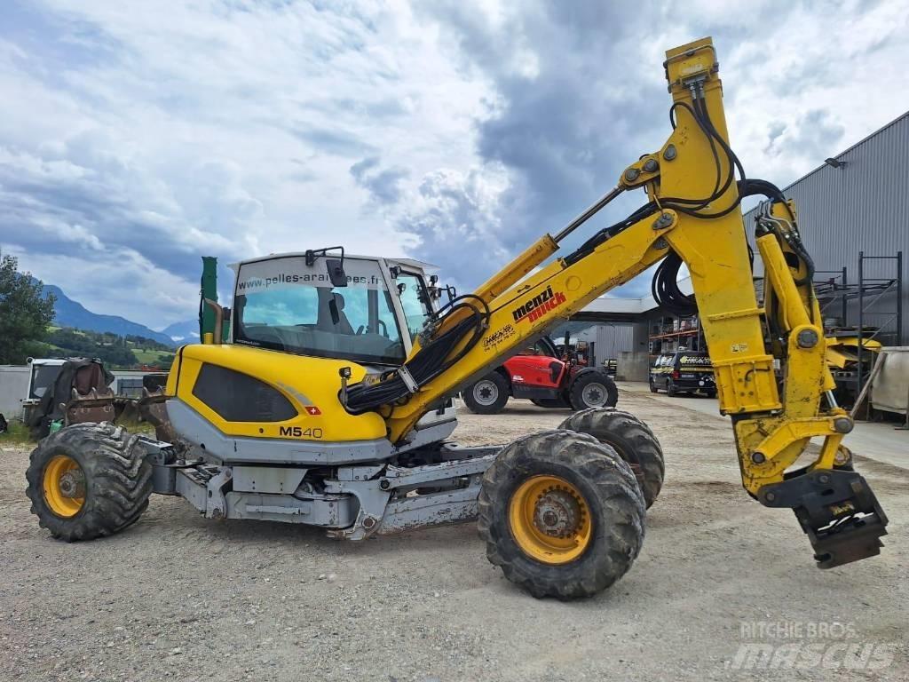 Menzi Muck M540 حفارات خاصة