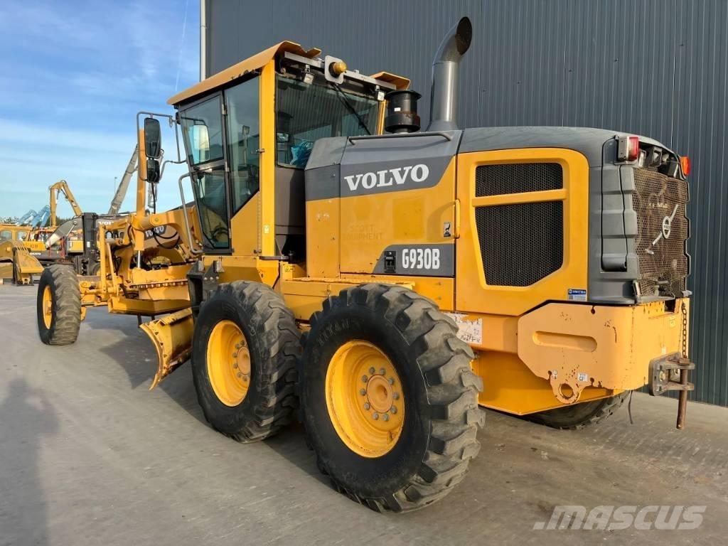 Volvo G930B معدات تمهيد الطرق