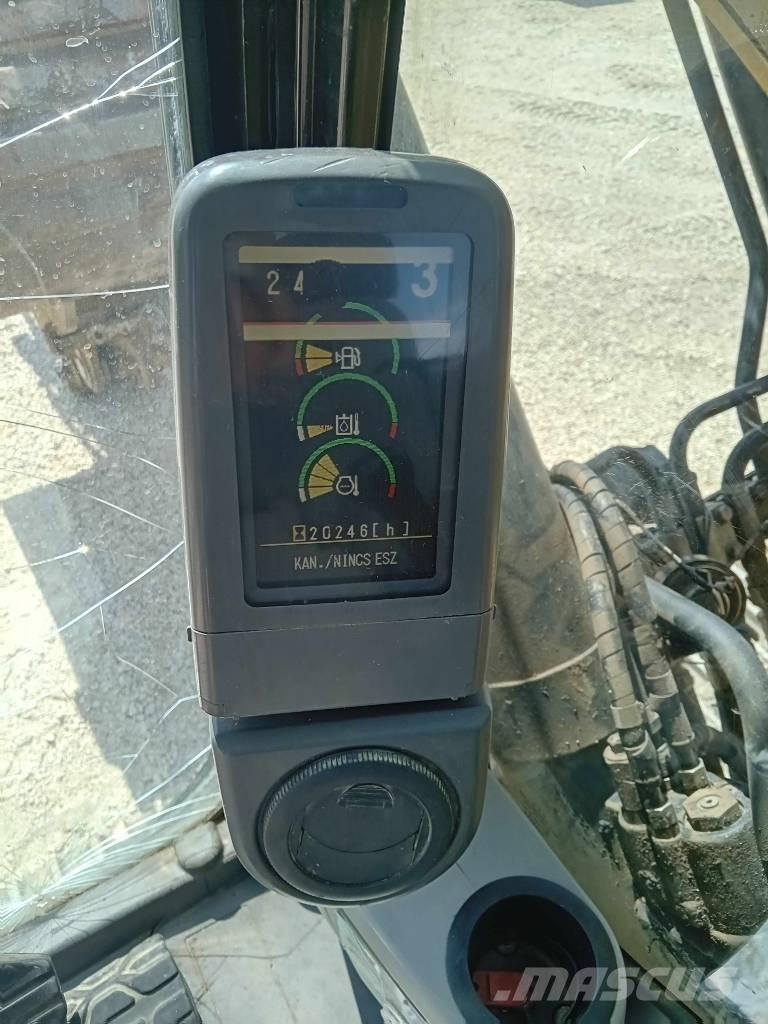 CAT 323 D L حفارات زحافة
