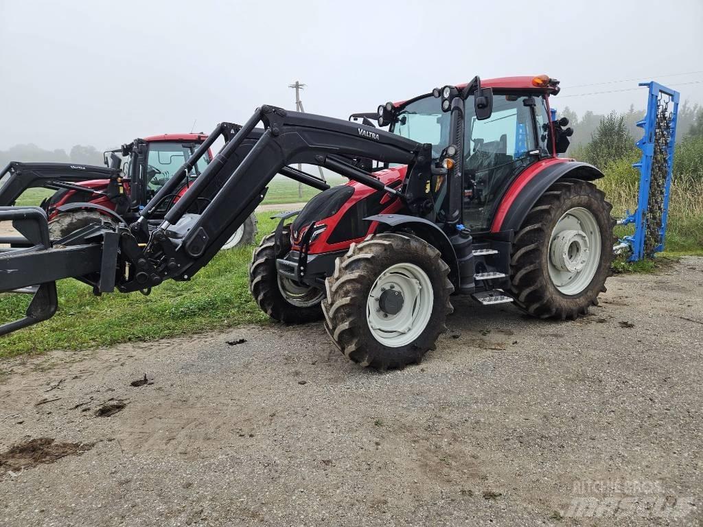 Valtra G125 الجرارات