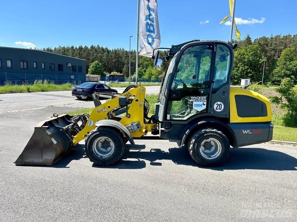 Wacker Neuson WL 38 لوادر بعجل