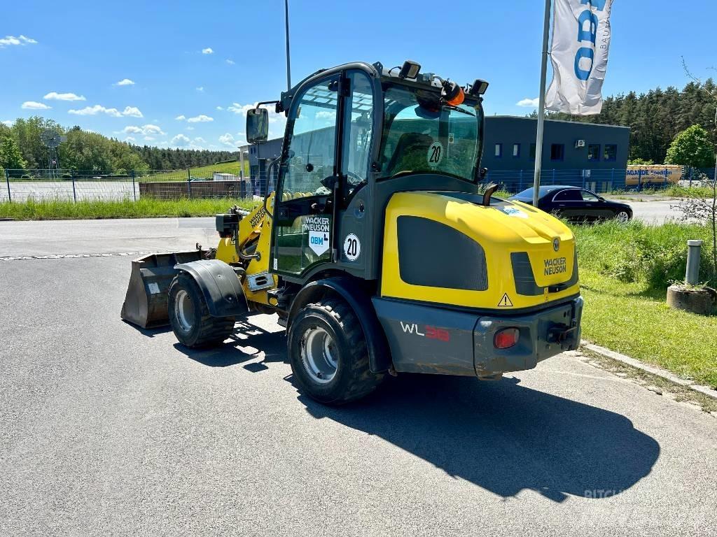 Wacker Neuson WL 38 لوادر بعجل