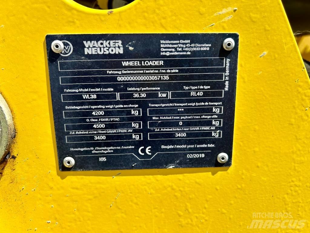 Wacker Neuson WL 38 لوادر بعجل
