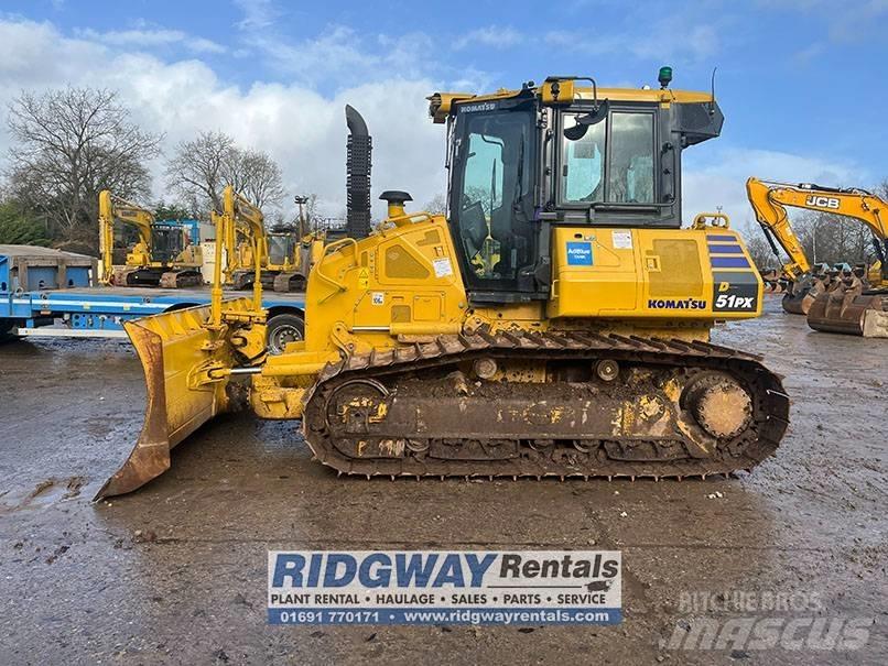 Komatsu D 51 PX بلدوزرات مجنزرة