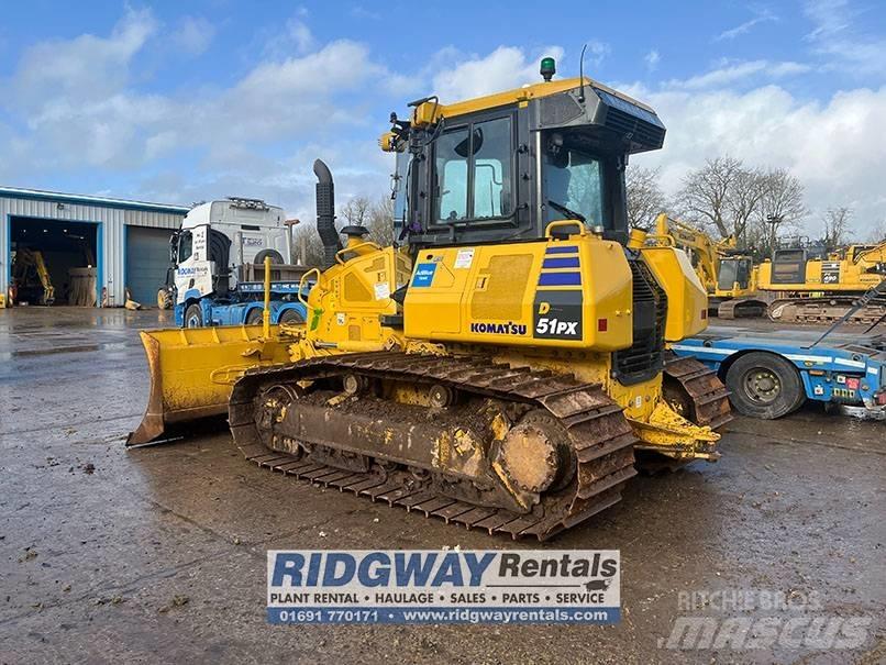 Komatsu D 51 PX بلدوزرات مجنزرة