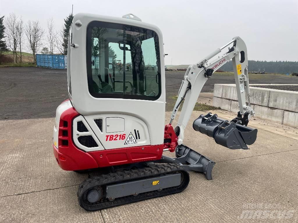 Takeuchi TB 216 حفارات صغيرة أقل من 7 طن (حفارات صغيرة)