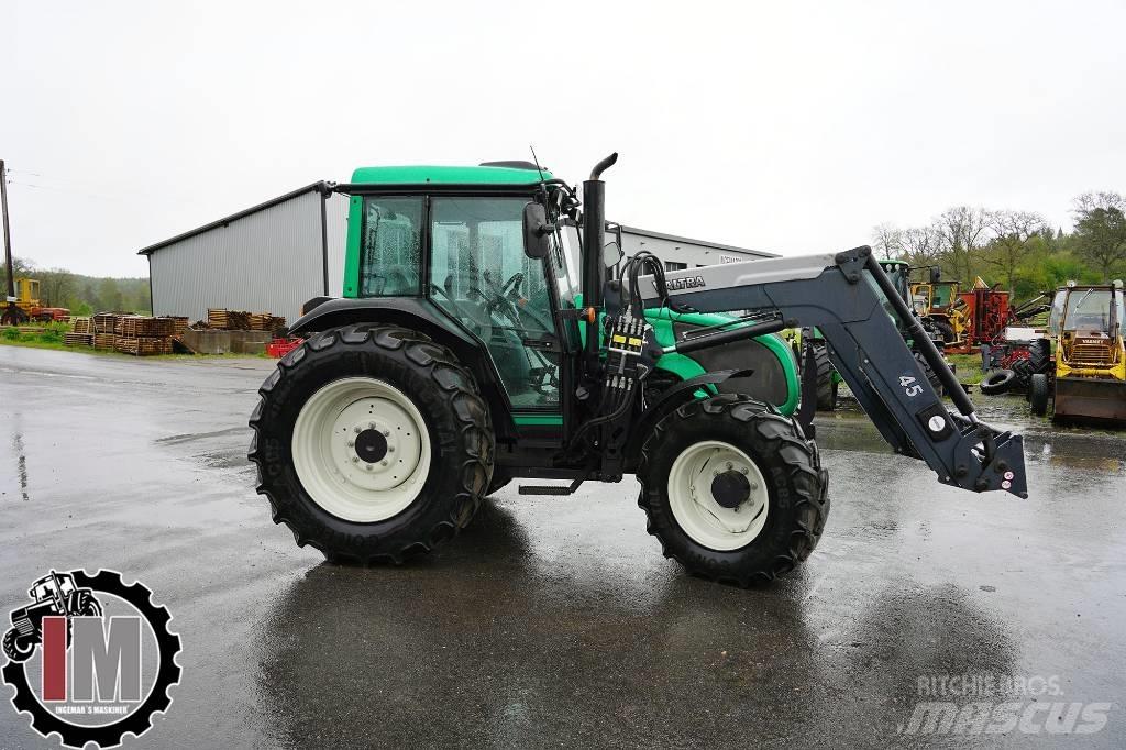Valtra A 72 الجرارات