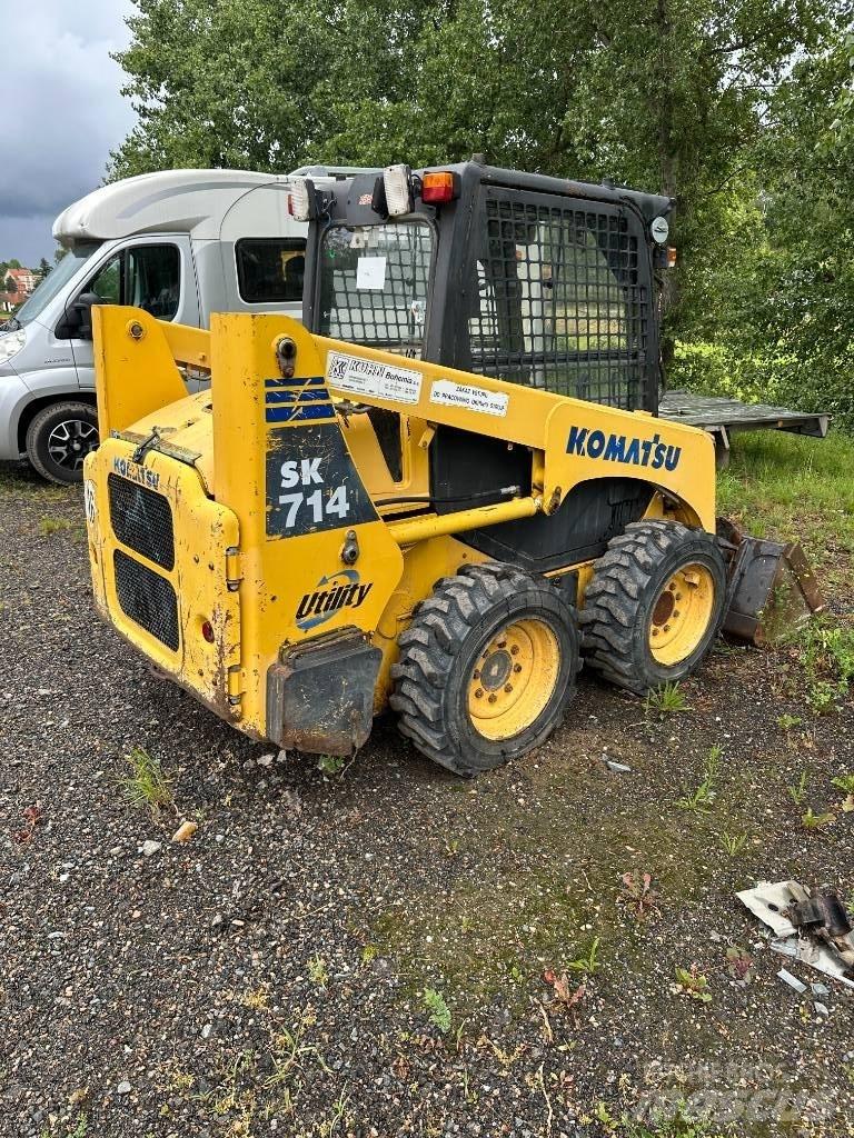 Komatsu SK 714 لوادر انزلاقية التوجيه