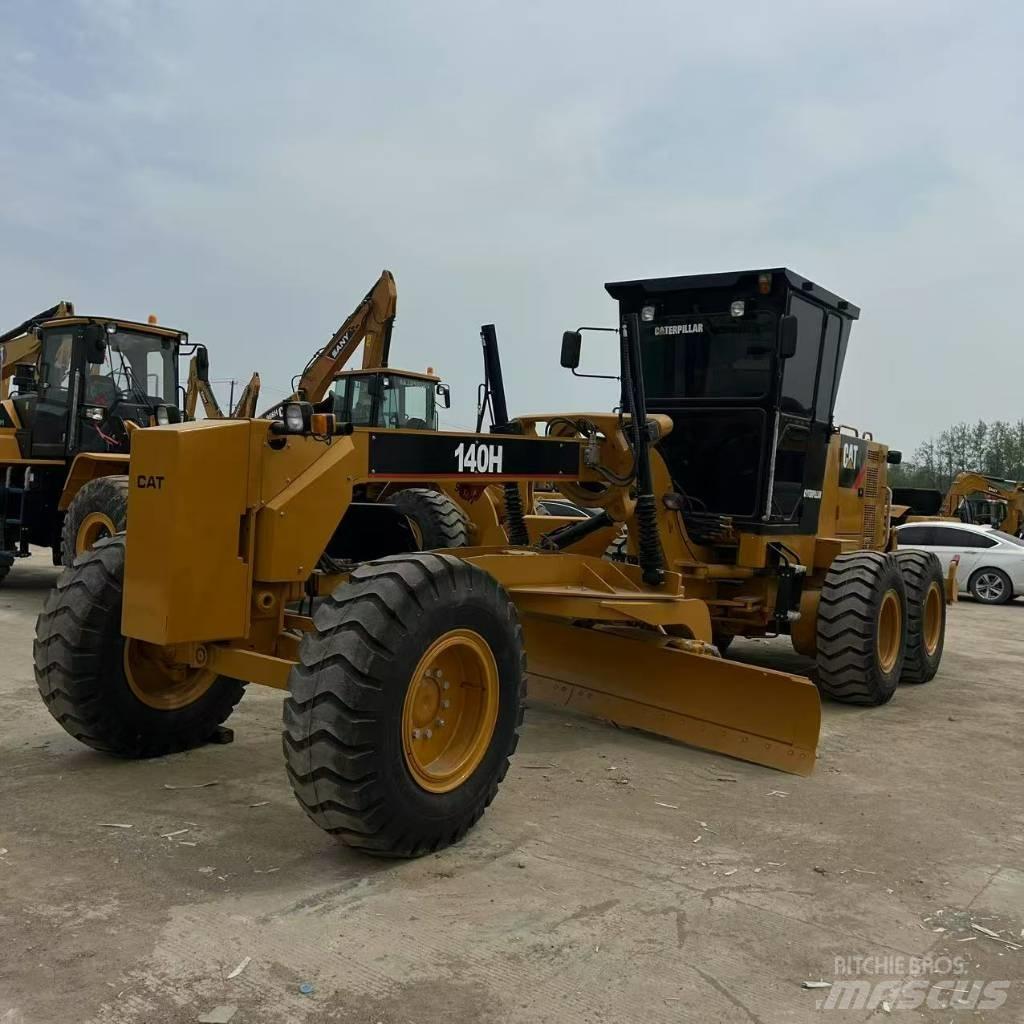 CAT 140 H معدات تمهيد الطرق