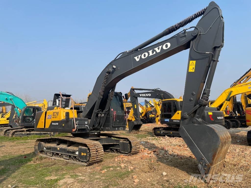 Volvo EC 210 حفارات زحافة