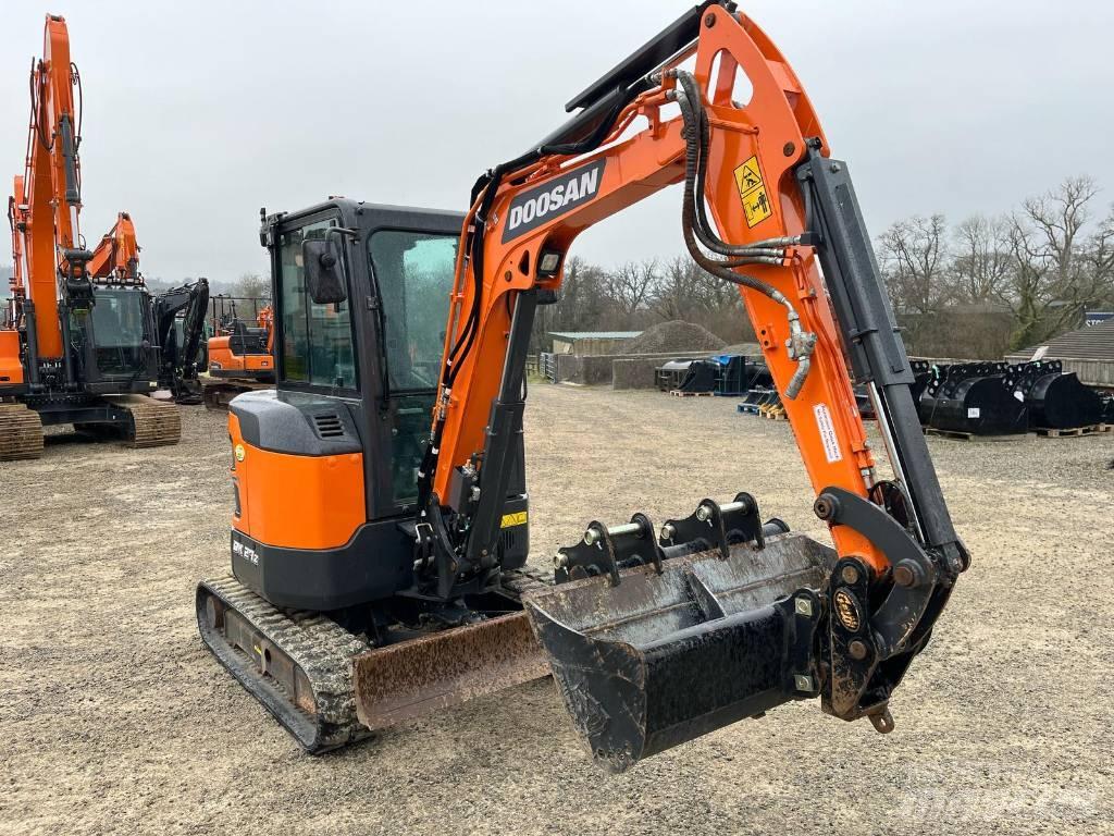 Doosan DX 27 Z حفارات صغيرة أقل من 7 طن (حفارات صغيرة)