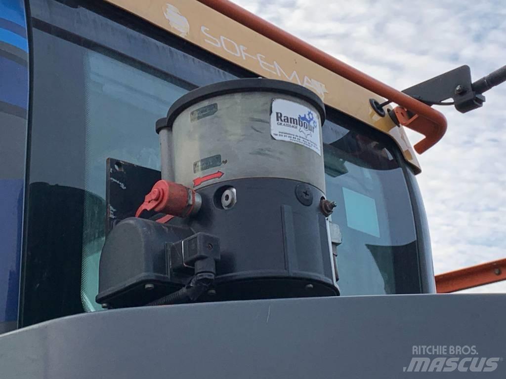 Volvo ECR145EL حفارات زحافة