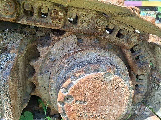 Volvo EC 290 B LC حفارات زحافة
