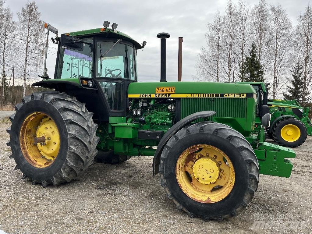 John Deere 4850 الجرارات