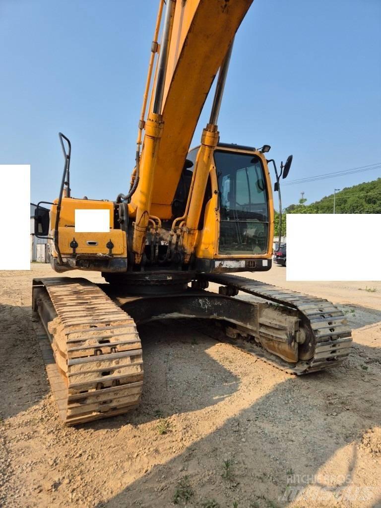 Hyundai Robex 300 LC حفارات زحافة