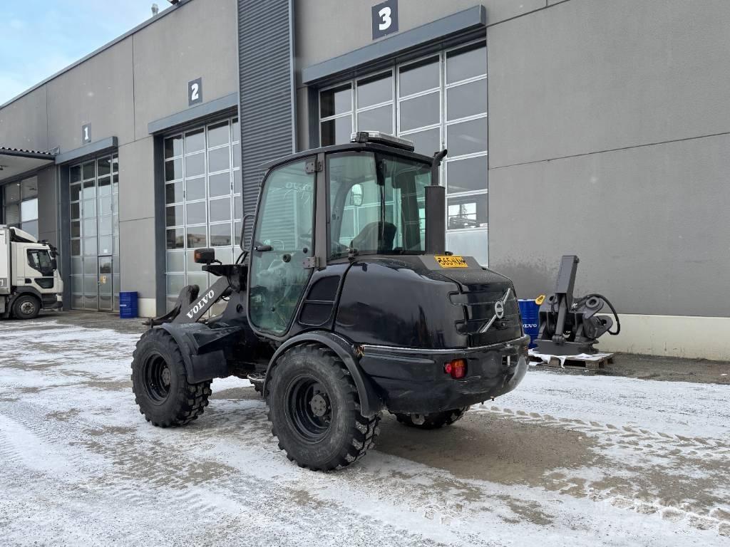 Volvo L 25 F لوادر بعجل
