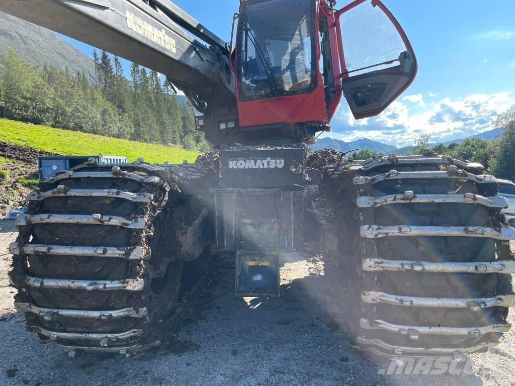 Komatsu 951 حصادات