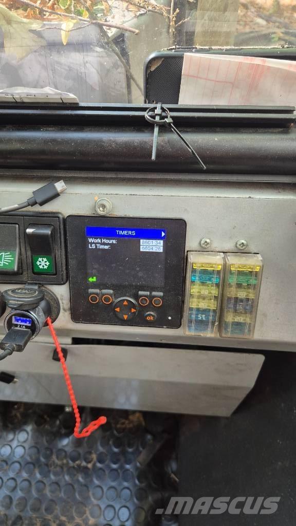 Vimek 404 T6 حصادات