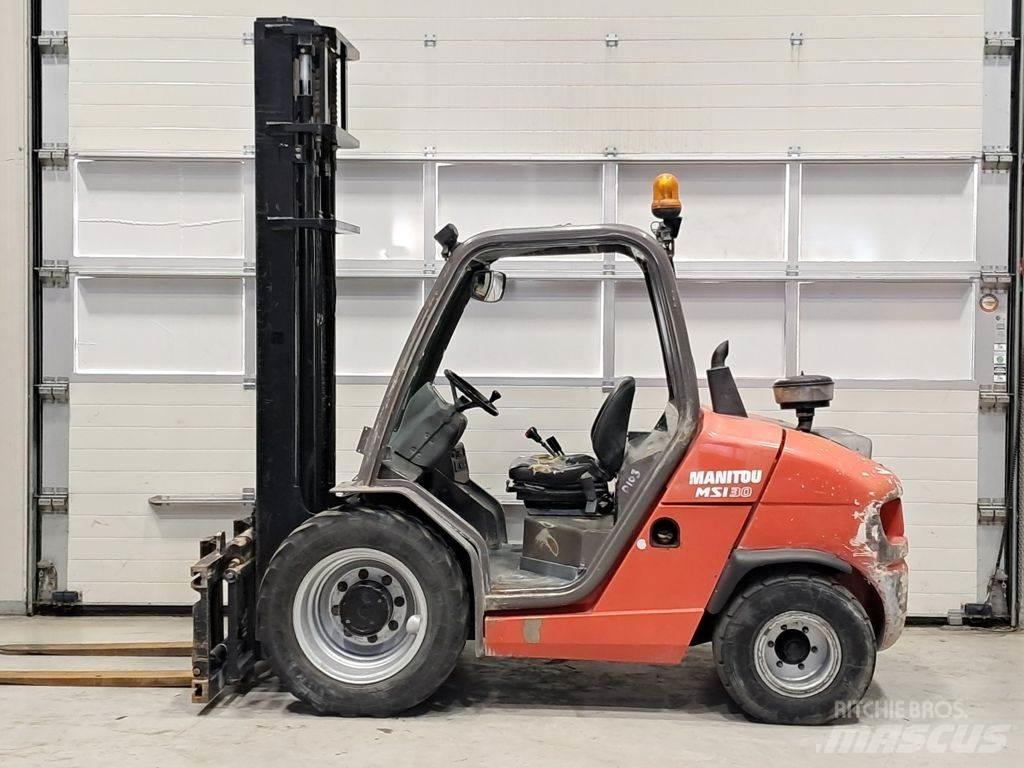 Manitou MSI30D شاحنات الطرق الوعرة