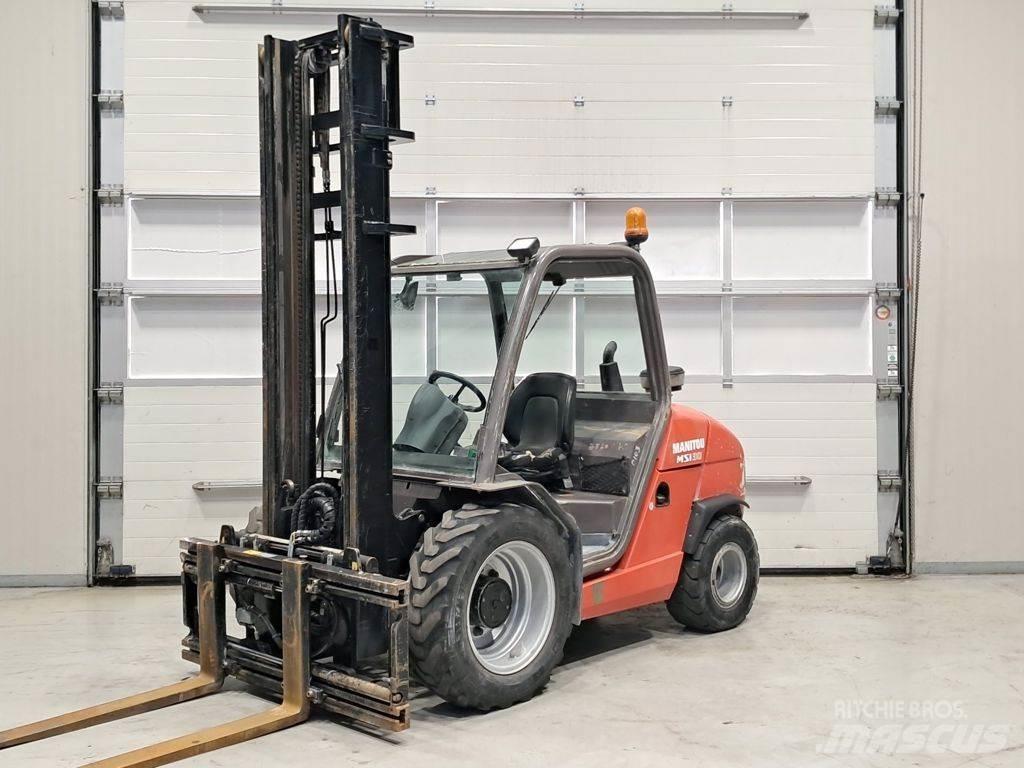 Manitou MSI30D شاحنات الطرق الوعرة