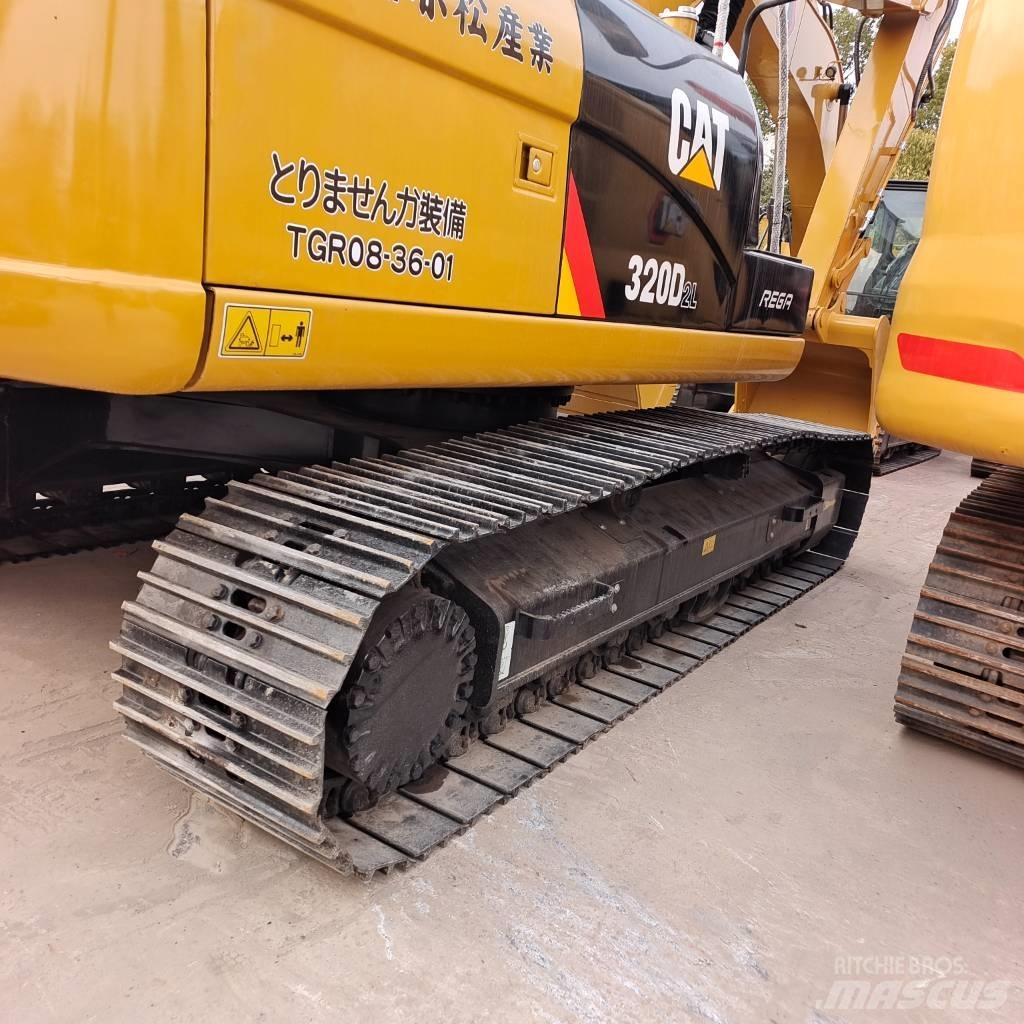 CAT 320DL حفارات زحافة