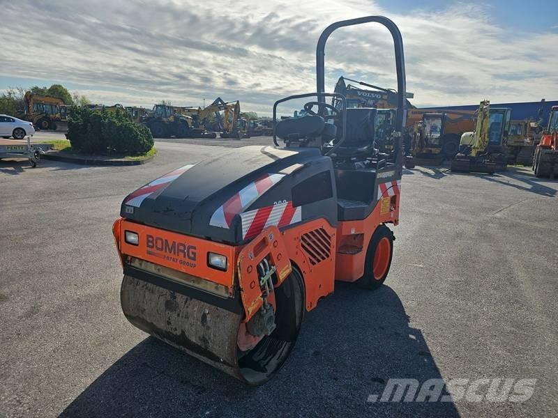 Bomag BW 100 AC-4 مداحل مزدوجة