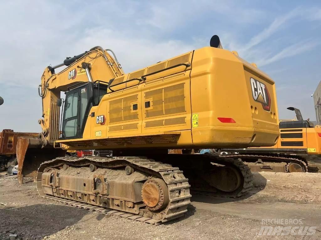 CAT 374 حفارات زحافة