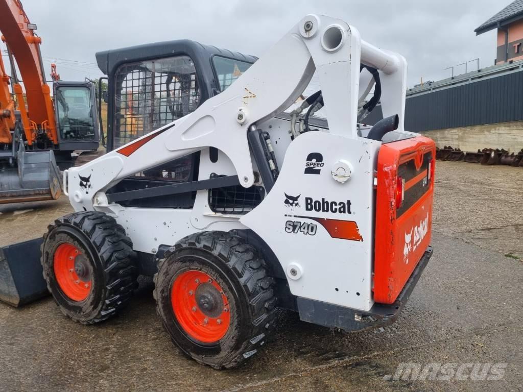 Bobcat S740 لوادر انزلاقية التوجيه