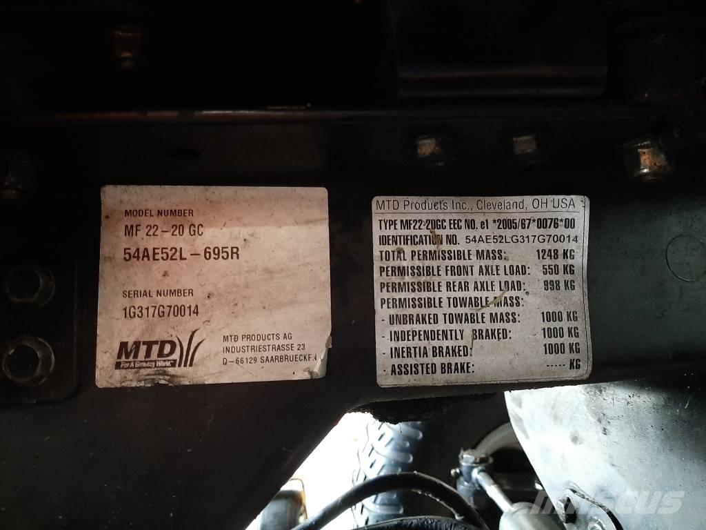 Cub Cadet 5264 جرارات مدمجة