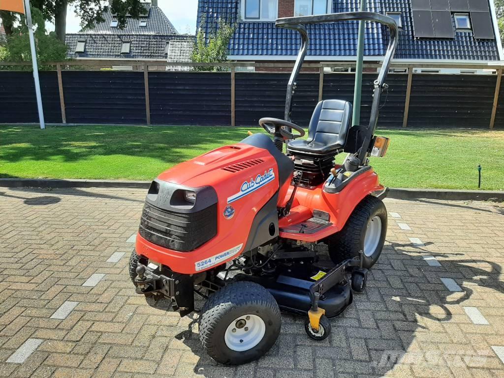 Cub Cadet 5264 جرارات مدمجة