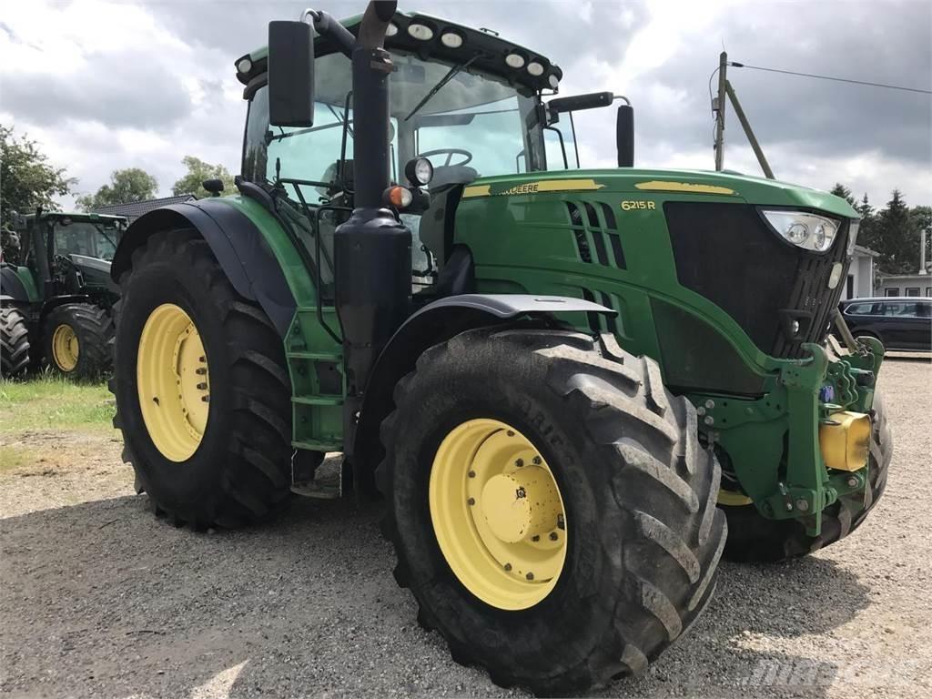 John Deere 6215R الجرارات