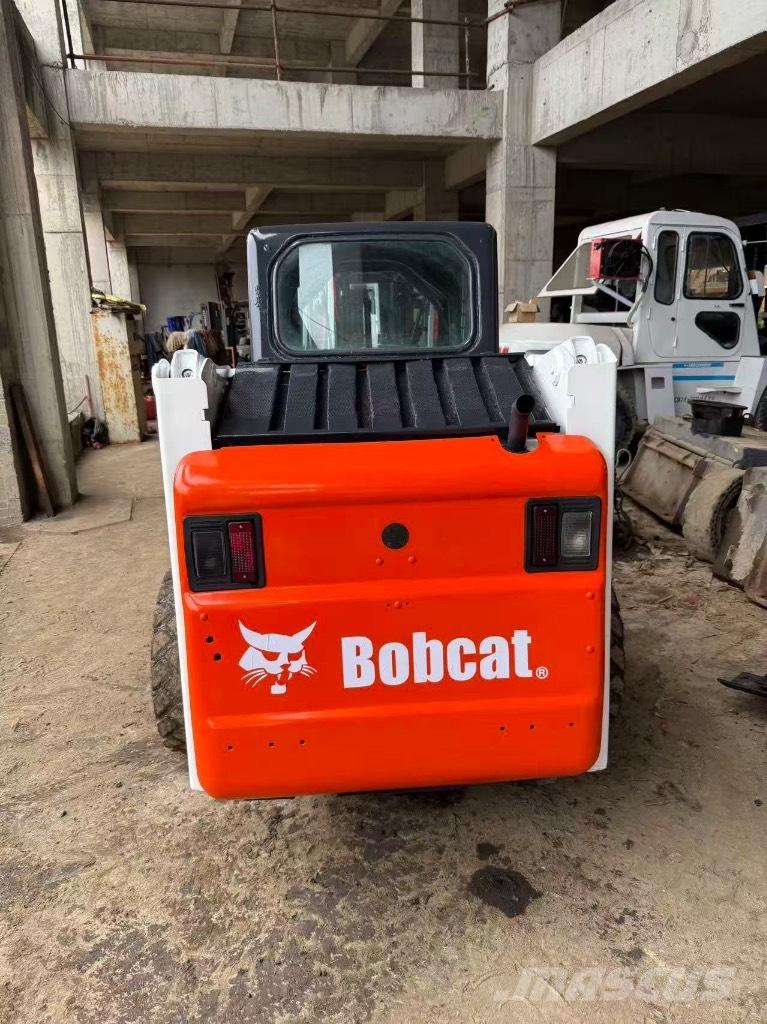 Bobcat S 160 لوادر انزلاقية التوجيه