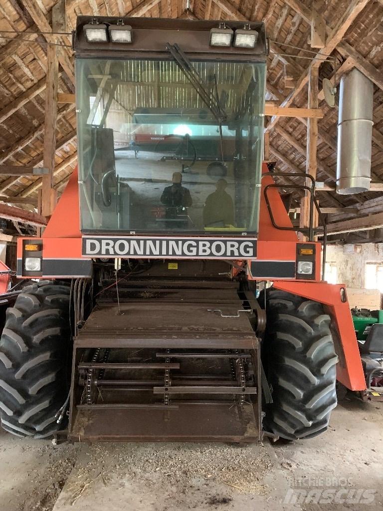 Dronningborg 7200 حصادات
