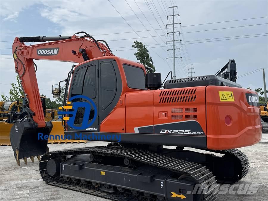 Doosan DX 225 LC-9C حفارات زحافة