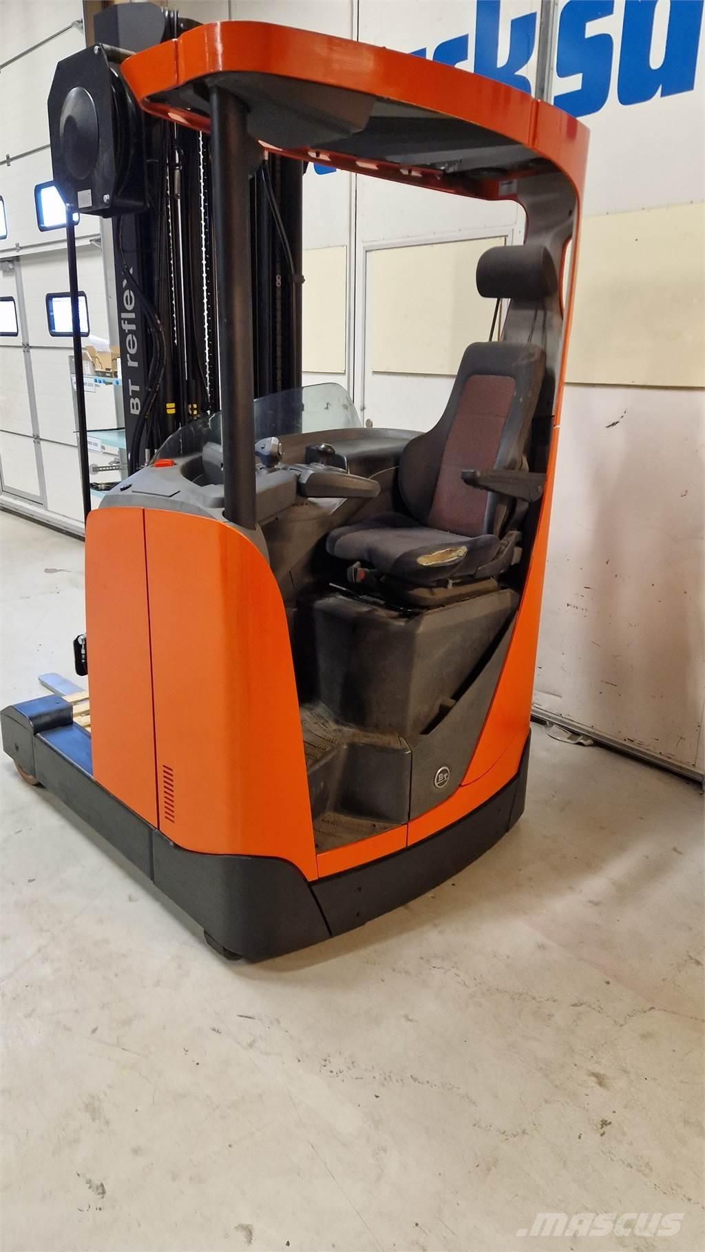 BT RRE140E شاحنة مناولة