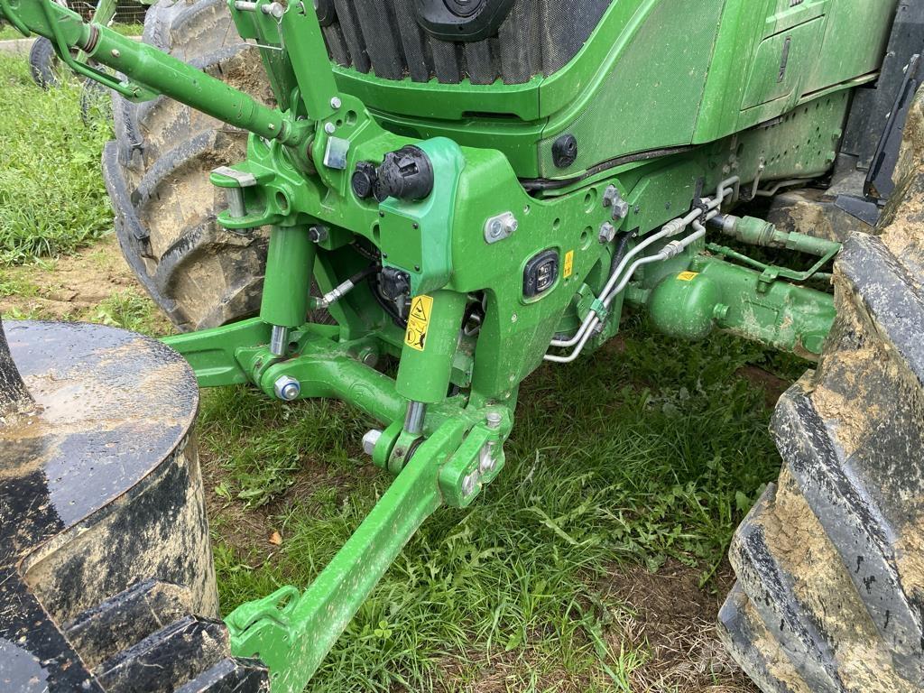 John Deere 6R 195 الجرارات