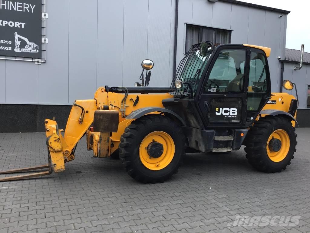 JCB 535-125 مناولات متداخلة